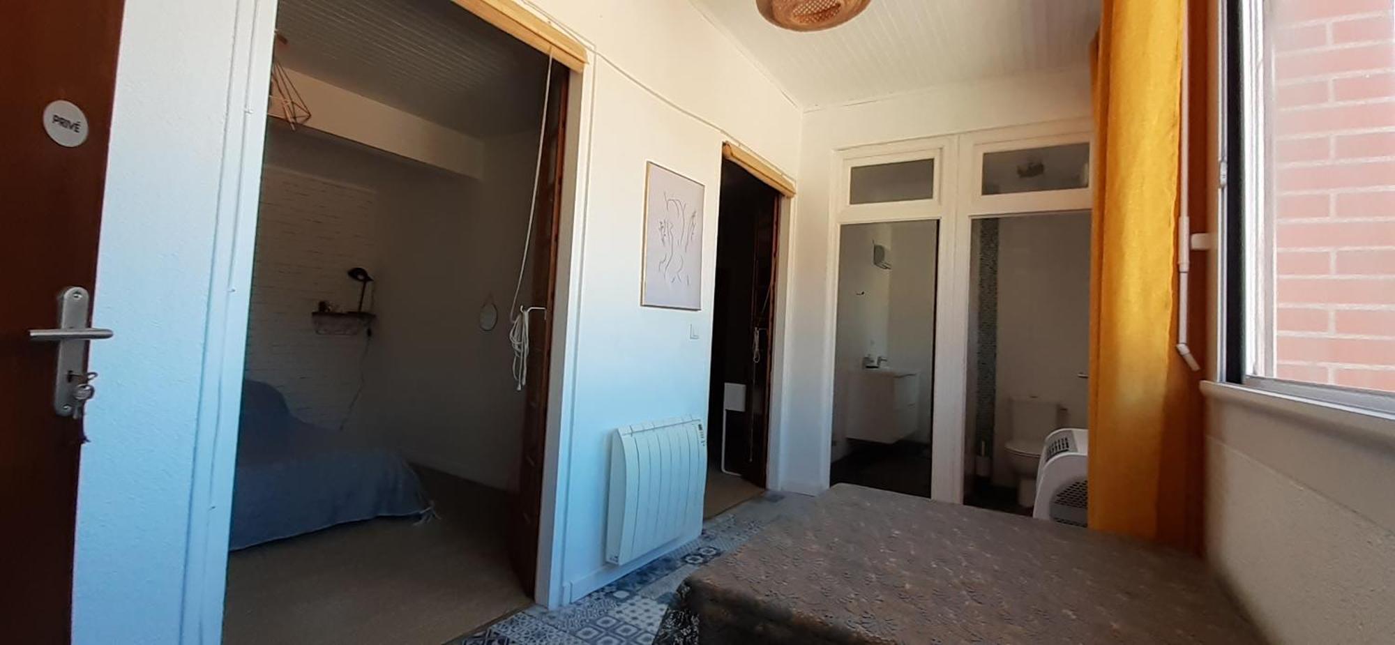 B&B Chambres "Chez Meme Germaine" Caramany Exterior foto